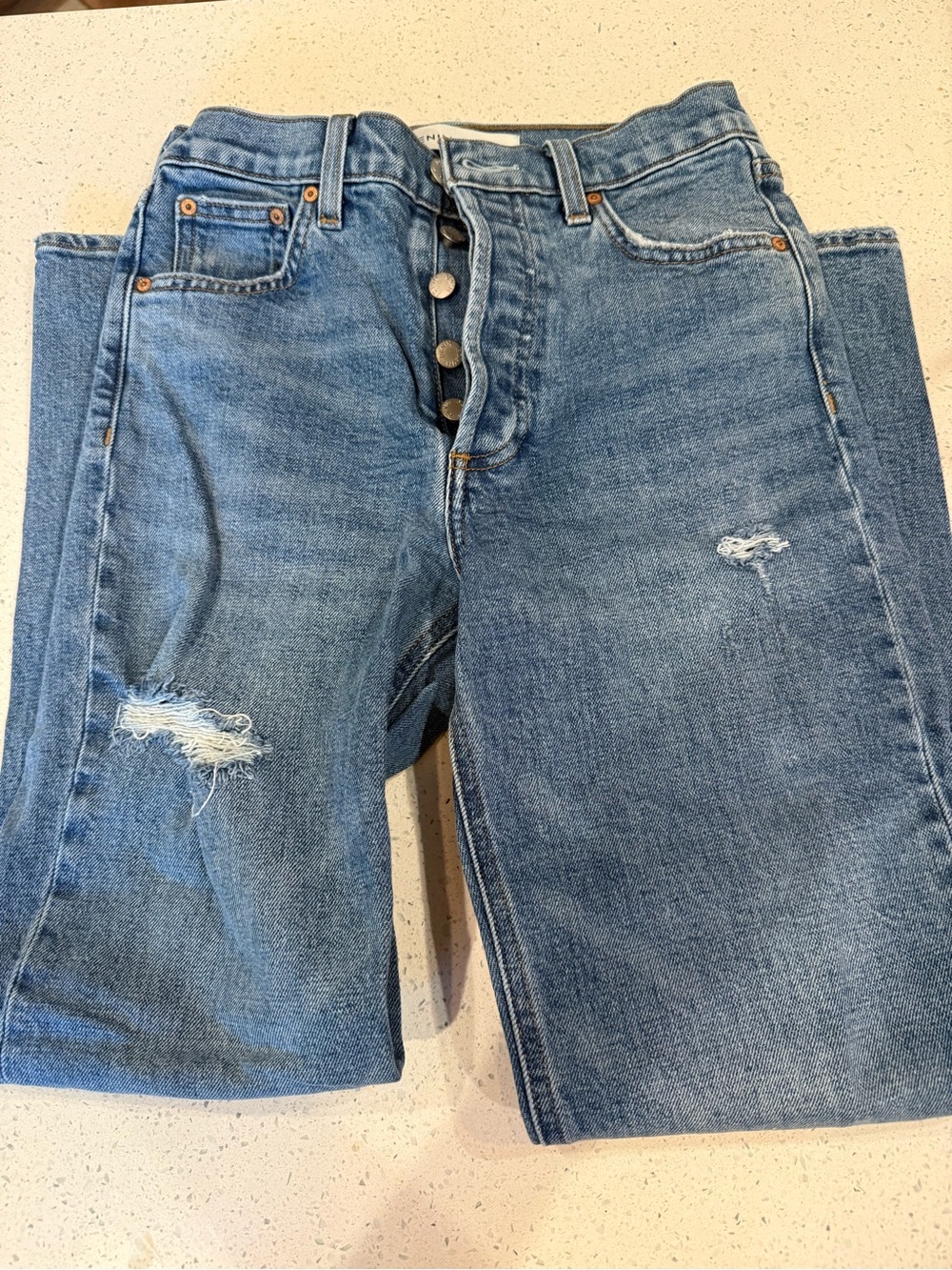 Aritzia Women's Medium Blue Straight-Leg. Arlo hi rise straight